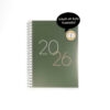 Almanacka Jordgubbar 2i1 A5 2026 omslag 2